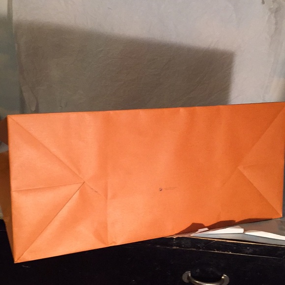 LOUIS VUITTON XLARGE ORANGE BAG - Picture 5 of 8